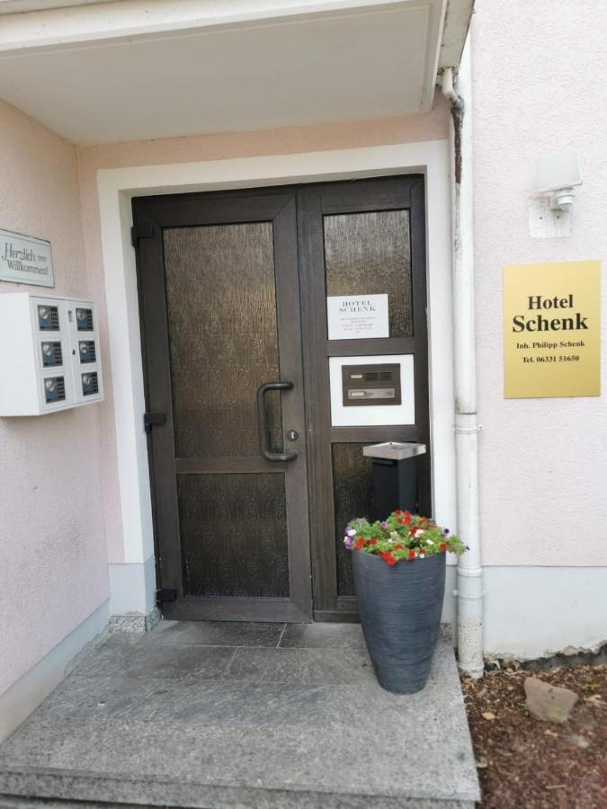 Hotel Schenk Pirmasens Bagian luar foto